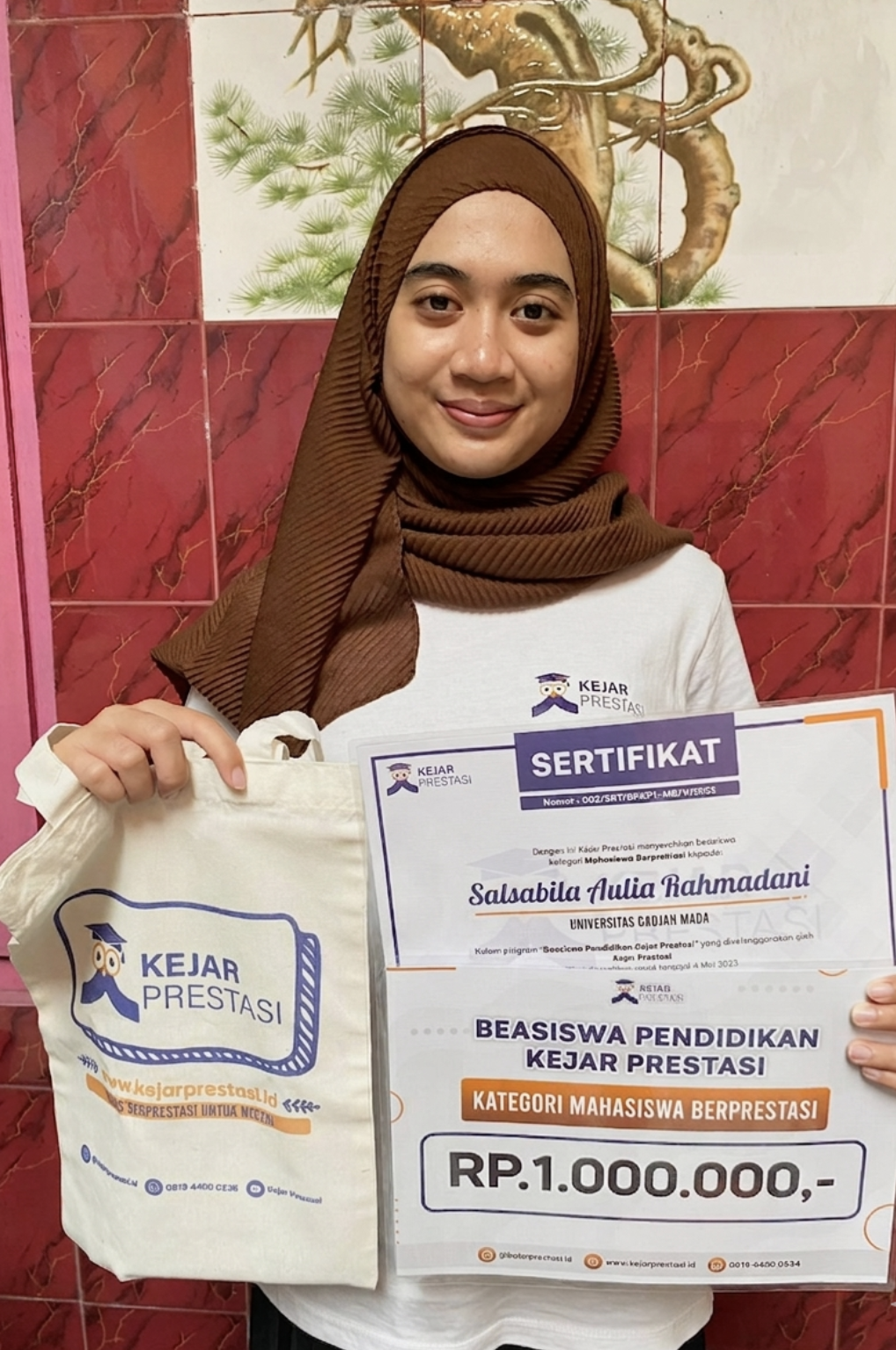 Penerima beasiswa: Salsabila Aulia Rahmadani