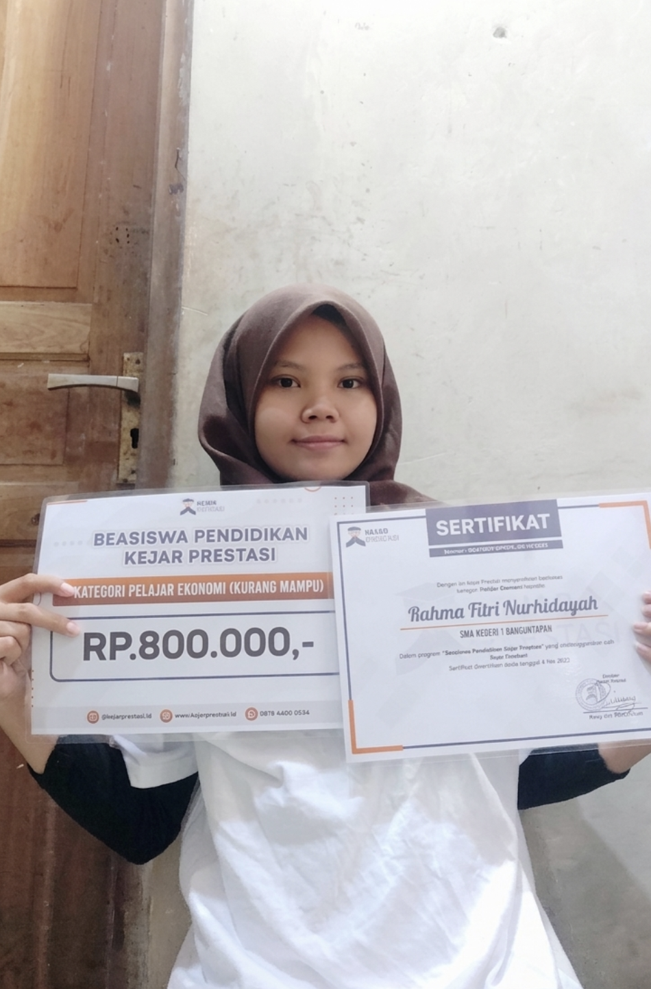 Penerima beasiswa: Rahma Fitri Nurhidayah